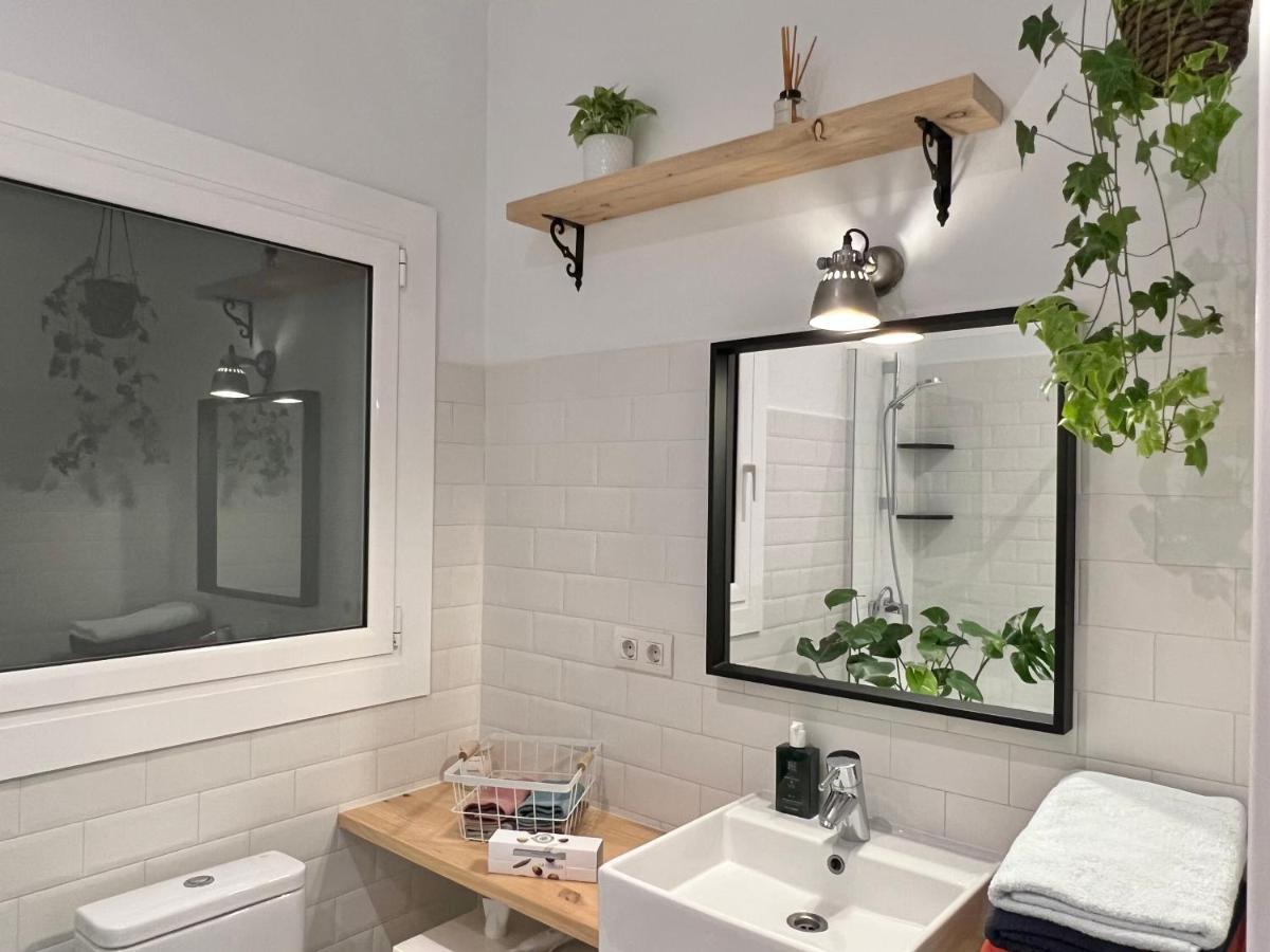 Charming Appartement In The Heart Of Barcelona Bagian luar foto